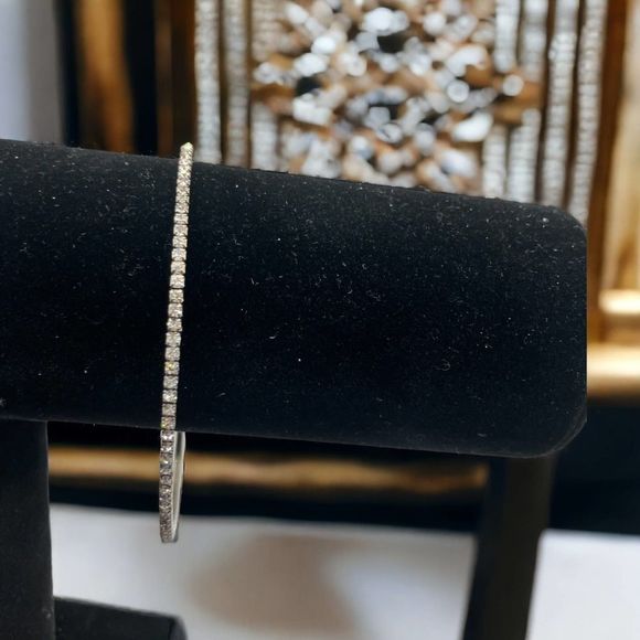 Rhinestone Bangle Bracelet! - Picture 1 of 6